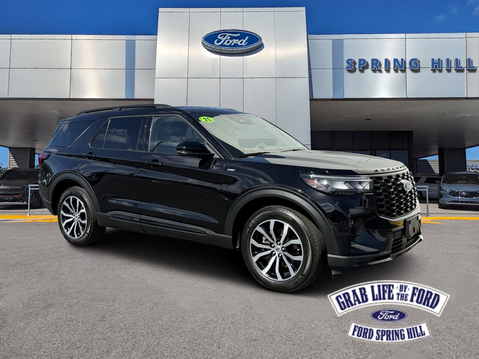 Certified 2025 Ford Explorer ST-Line image 1