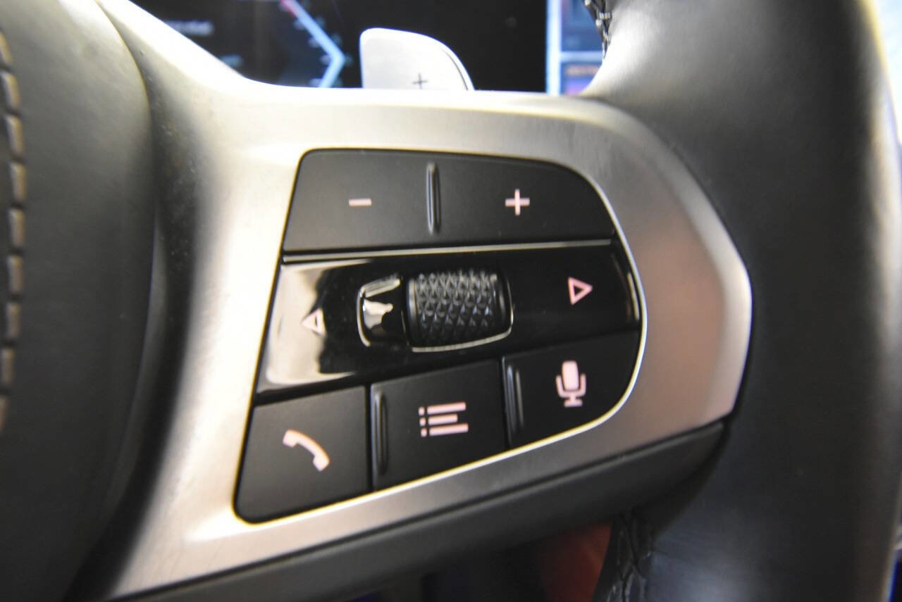 Used 2025 BMW X6 xDrive40i w/ Climate Comfort Package image 38