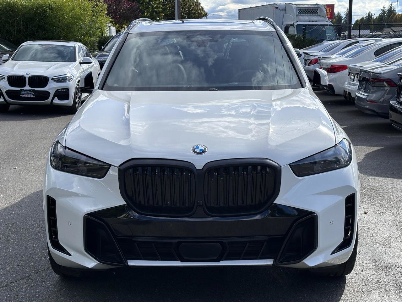 Used 2024 BMW X5 xDrive40i w/ M Sport Package AWD/4WD image 13