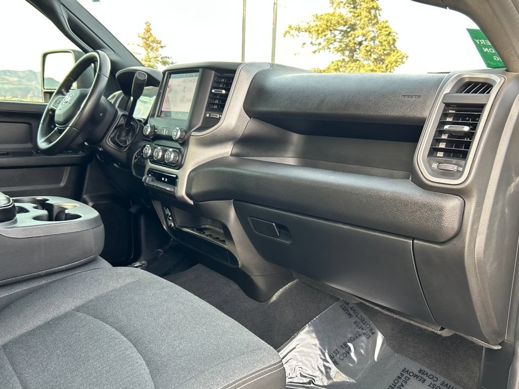 Used 2024 RAM 3500 Tradesman w/ Chrome Appearance Group AWD/4WD image 8
