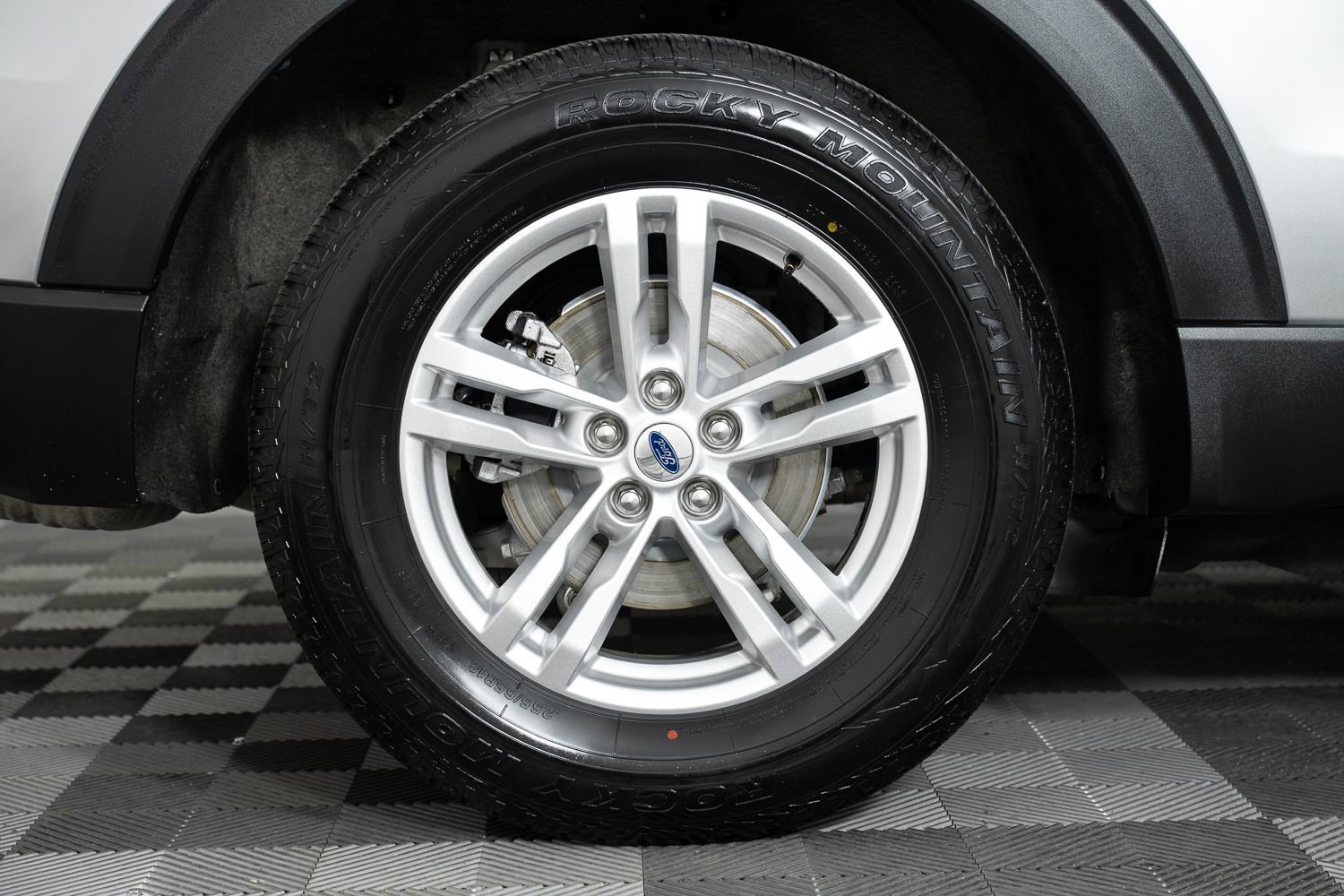 Used 2020 Ford Explorer XLT w/ Equipment Group 202A image 43