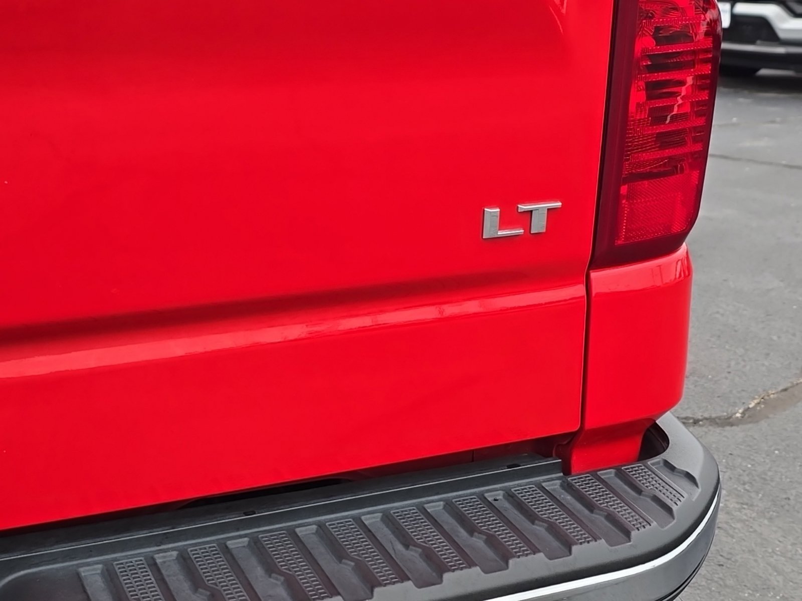 Used 2022 Chevrolet Silverado 1500 LT AWD/4WD image 64