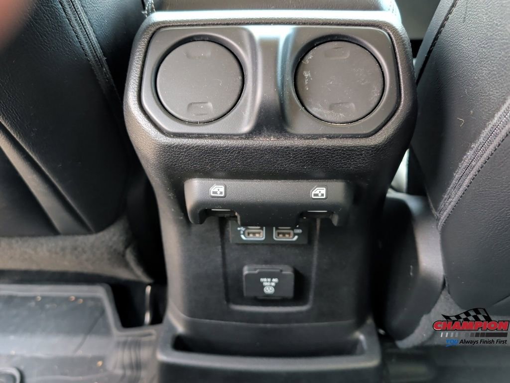 Used 2018 Jeep Wrangler Unlimited Sahara image 27