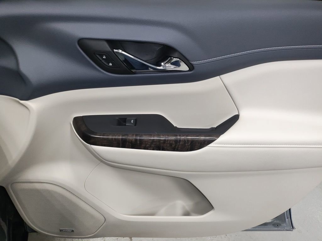 Used 2023 GMC Acadia Denali w/ Denali Ultimate Package image 10