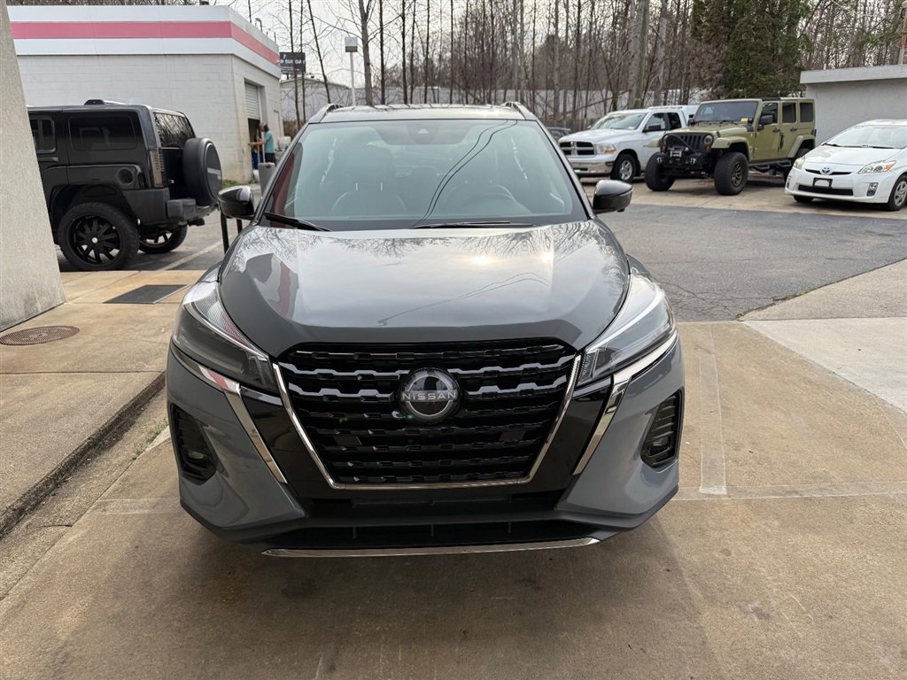 Used 2022 Nissan Kicks SR w/ Premium Package image 15