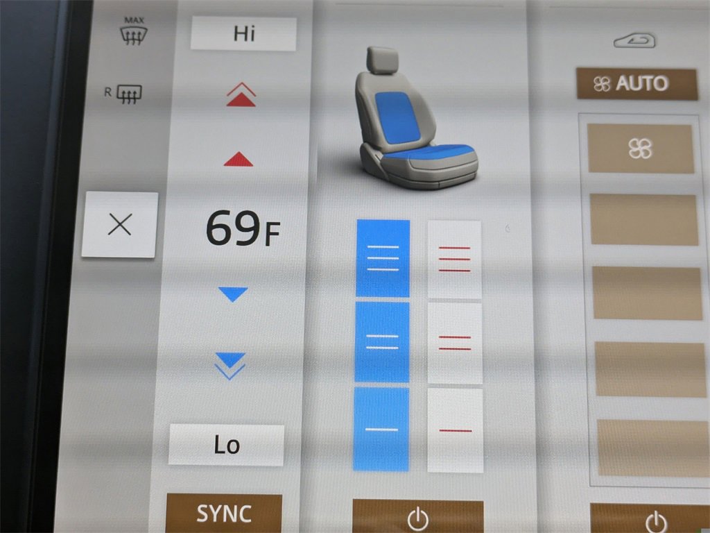 New 2026 Land Rover Range Rover Velar Dynamic SE image 29