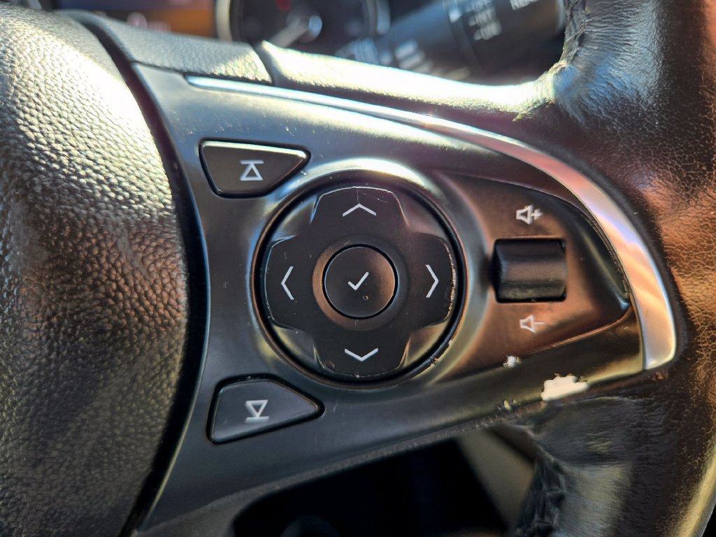Used 2020 Buick Enclave Premium w/ Sun and Sites Package FWD image 34
