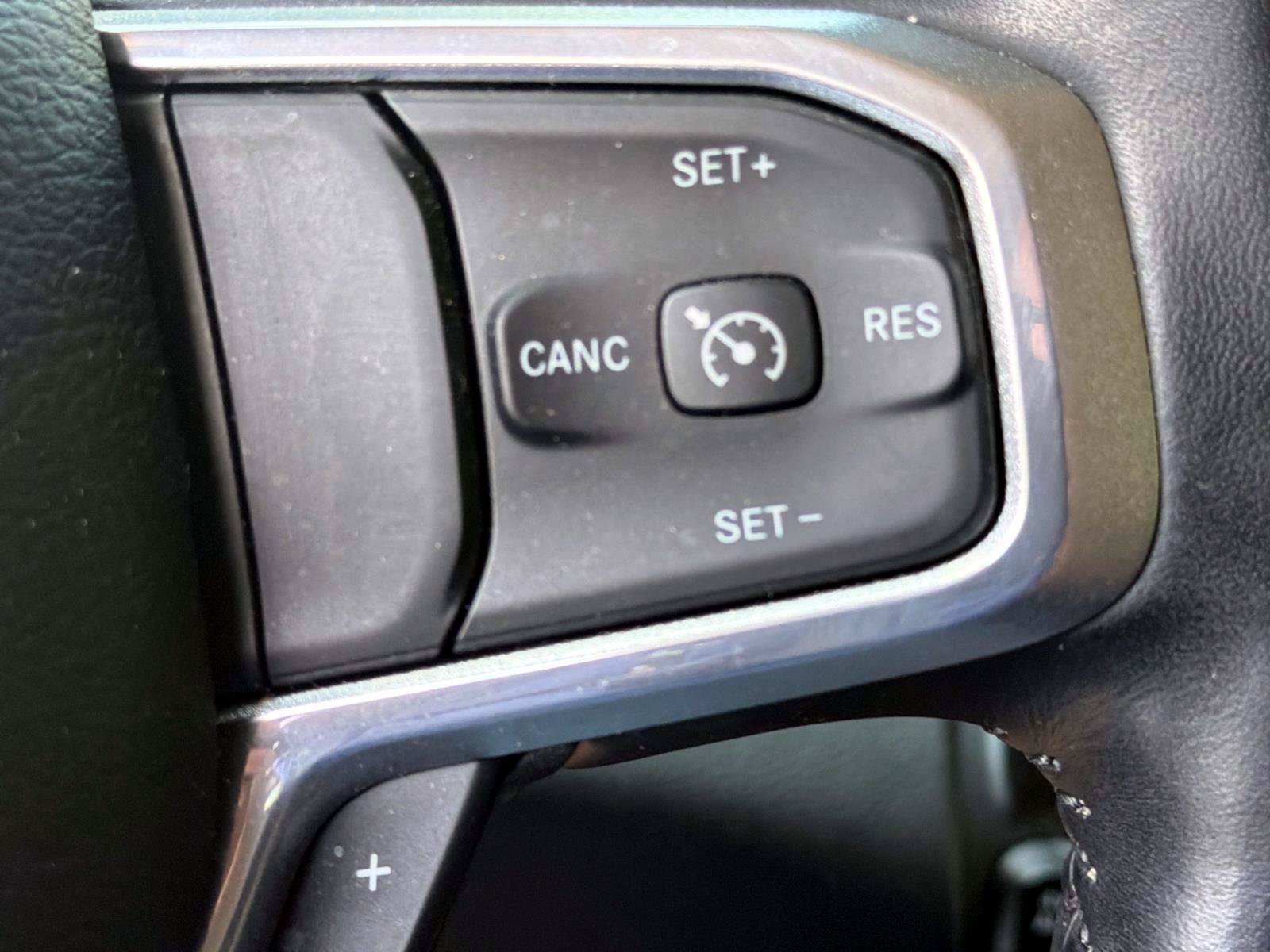 Used 2022 RAM 1500 Laramie w/ Trailer Tow Group AWD/4WD image 18
