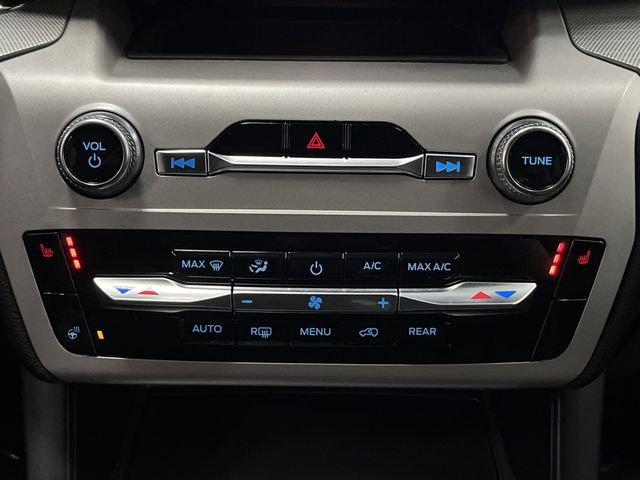 Used 2023 Ford Explorer XLT w/ Equipment Group 202A image 21