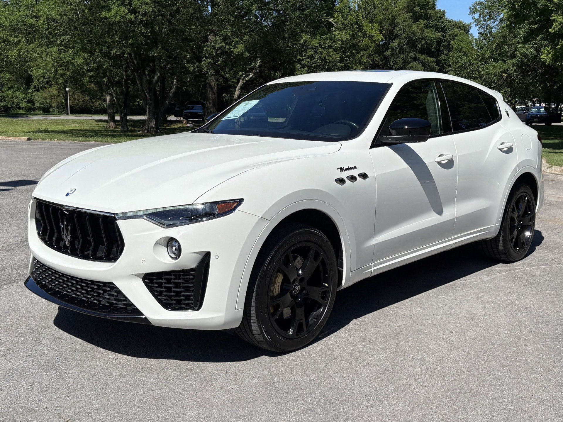 Used 2022 Maserati Levante Modena AWD/4WD image 2