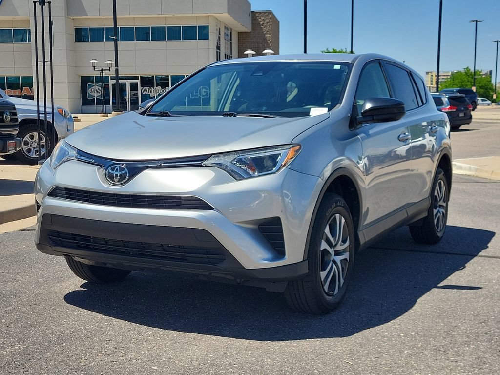 Used 2018 Toyota RAV4 LE w/ All Weather Liner Package AWD/4WD image 8