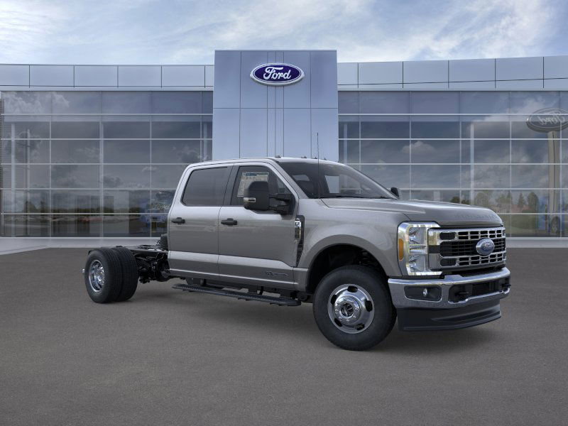 New 2026 Ford F350 XL w/ XL Chrome Package image 7