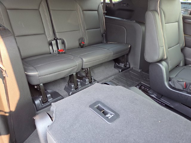 New 2026 Chevrolet Suburban Premier AWD/4WD image 24