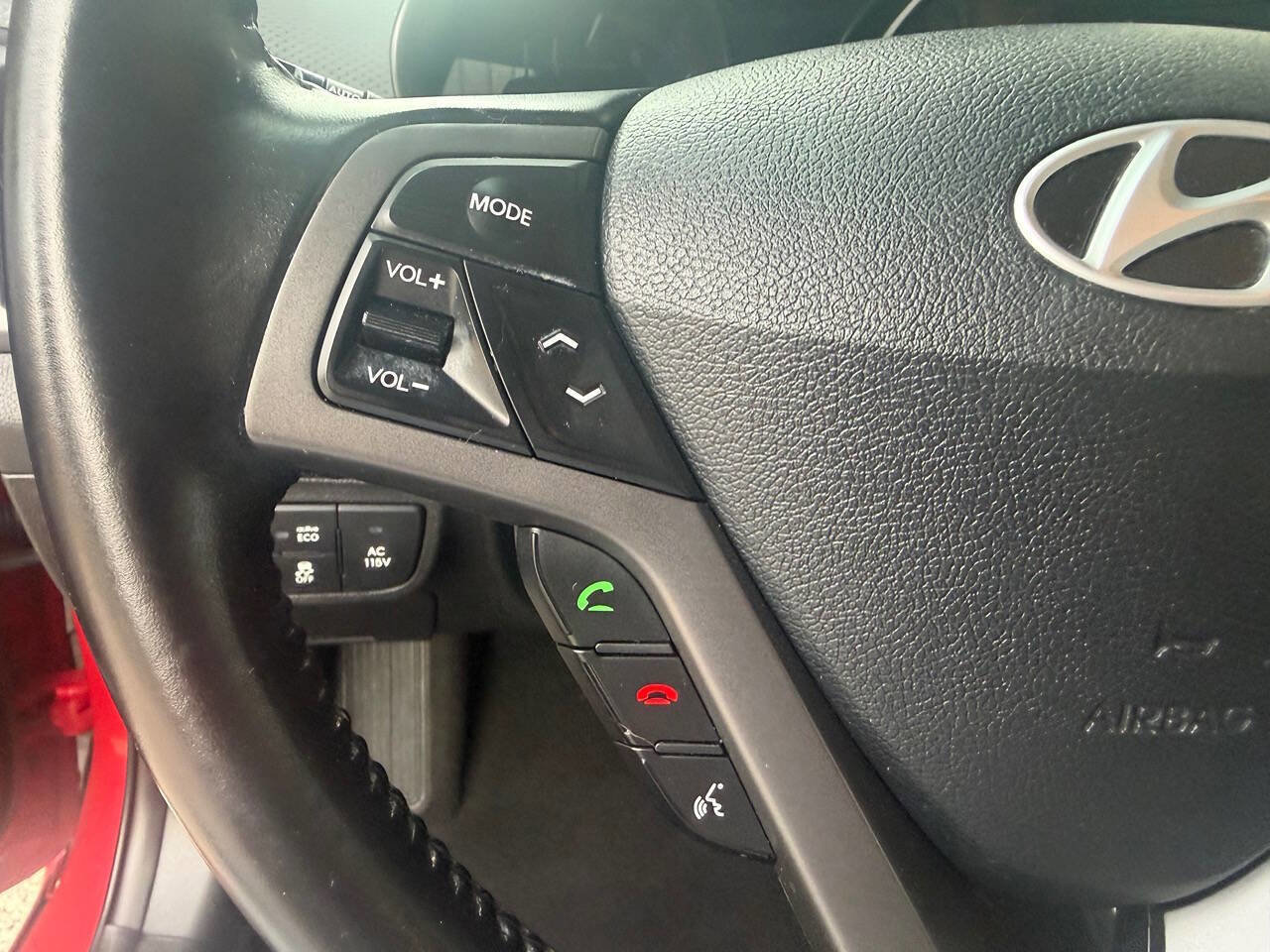 Used 2015 Hyundai Veloster Turbo w/ Option Group 04 FWD image 23