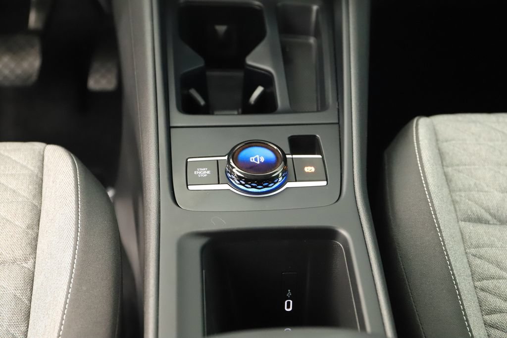 Used 2025 Volkswagen Tiguan S FWD image 21