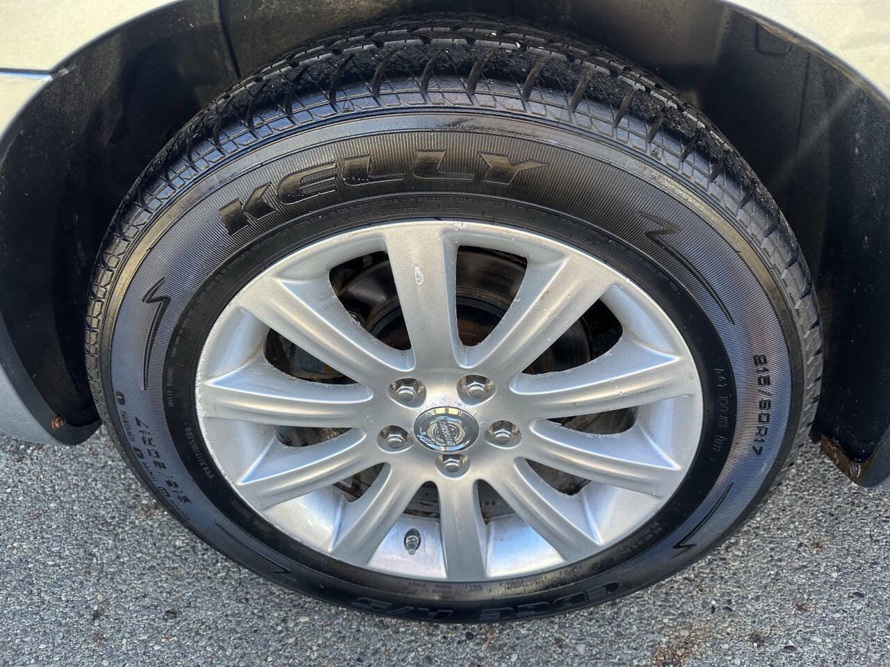 Used 2010 Chrysler Sebring Touring image 25