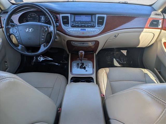 Used 2012 Hyundai Genesis 3.8 RWD image 16
