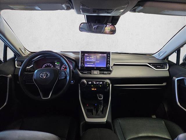 Used 2022 Toyota RAV4 XLE Premium FWD image 16