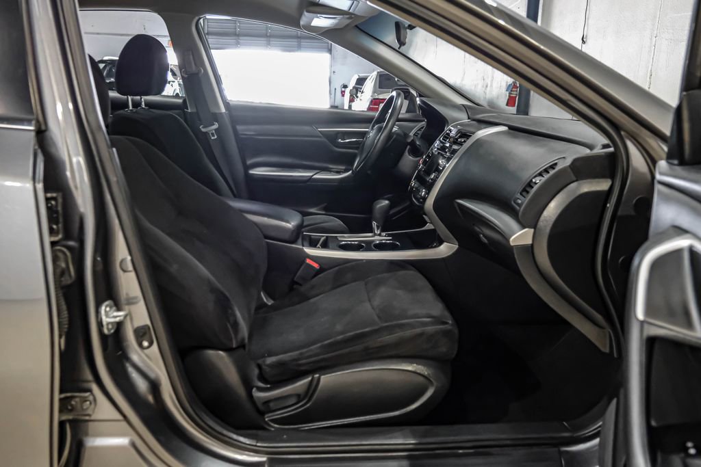 Used 2015 Nissan Altima 2.5 S w/ Special Edition Package FWD image 31