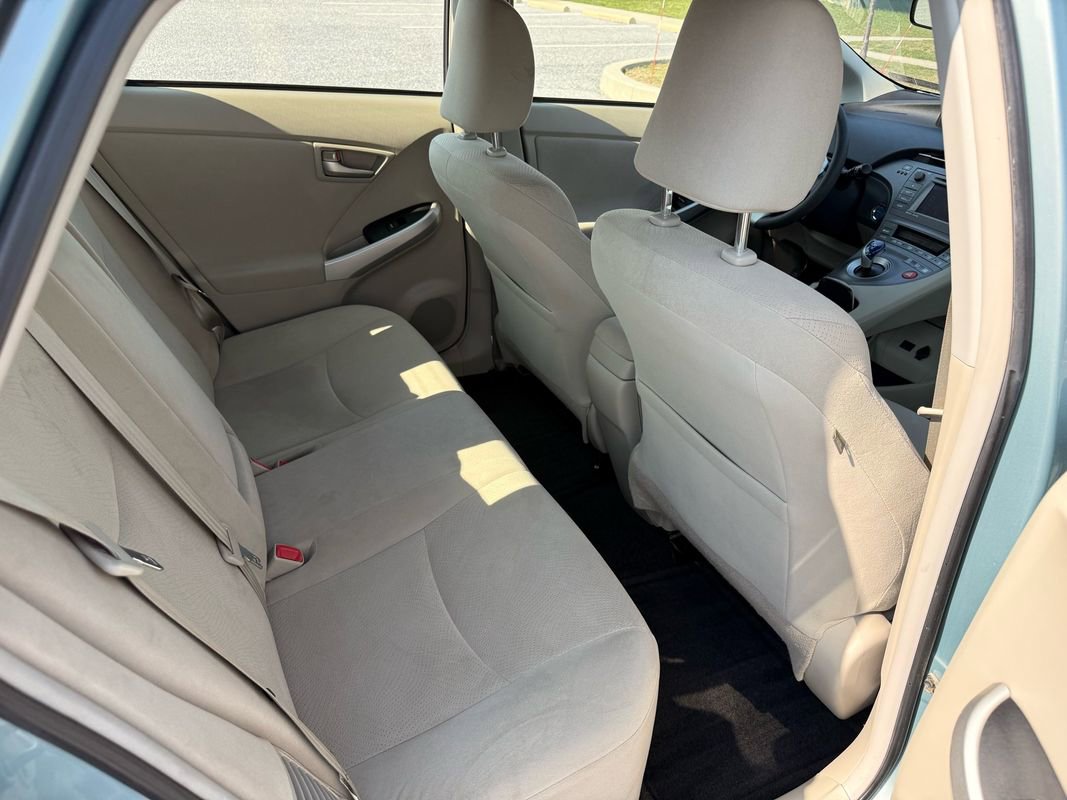 Used 2014 Toyota Prius Three image 10