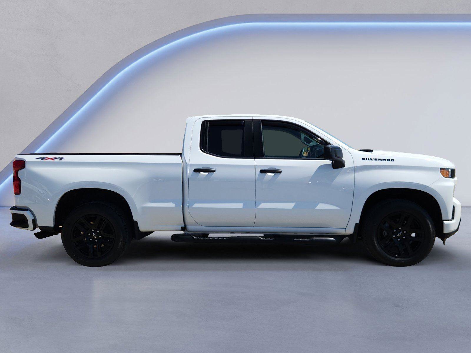 Used 2021 Chevrolet Silverado 1500 Custom w/ Rally Edition image 2