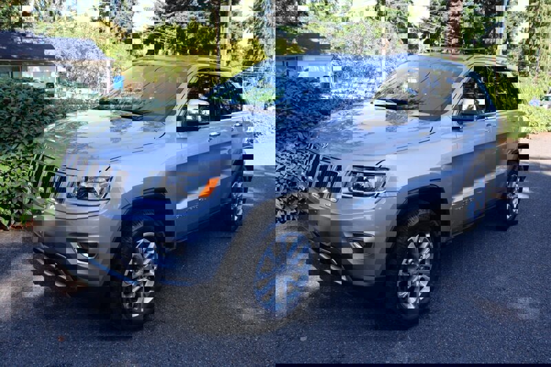 Used 2015 Jeep Grand Cherokee Limited image 1