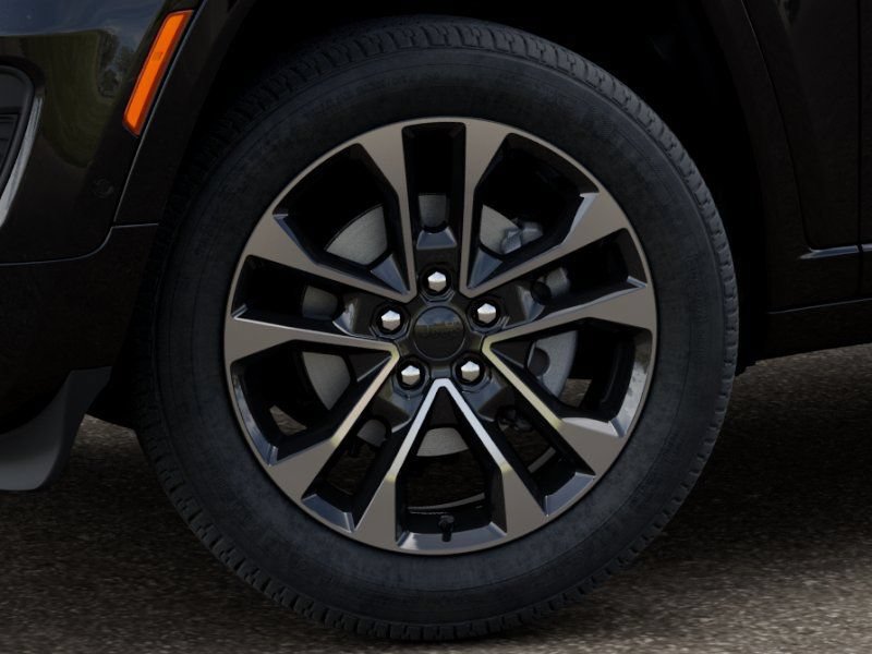 New 2025 Jeep Grand Cherokee Overland w/ Adv Protech Group III AWD/4WD image 8