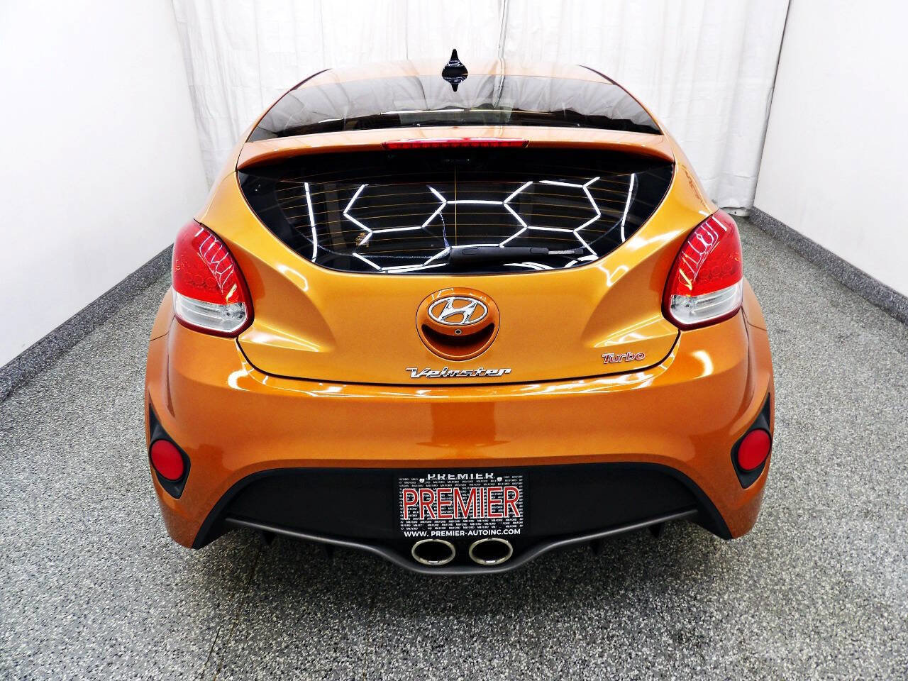 Used 2016 Hyundai Veloster Turbo image 5