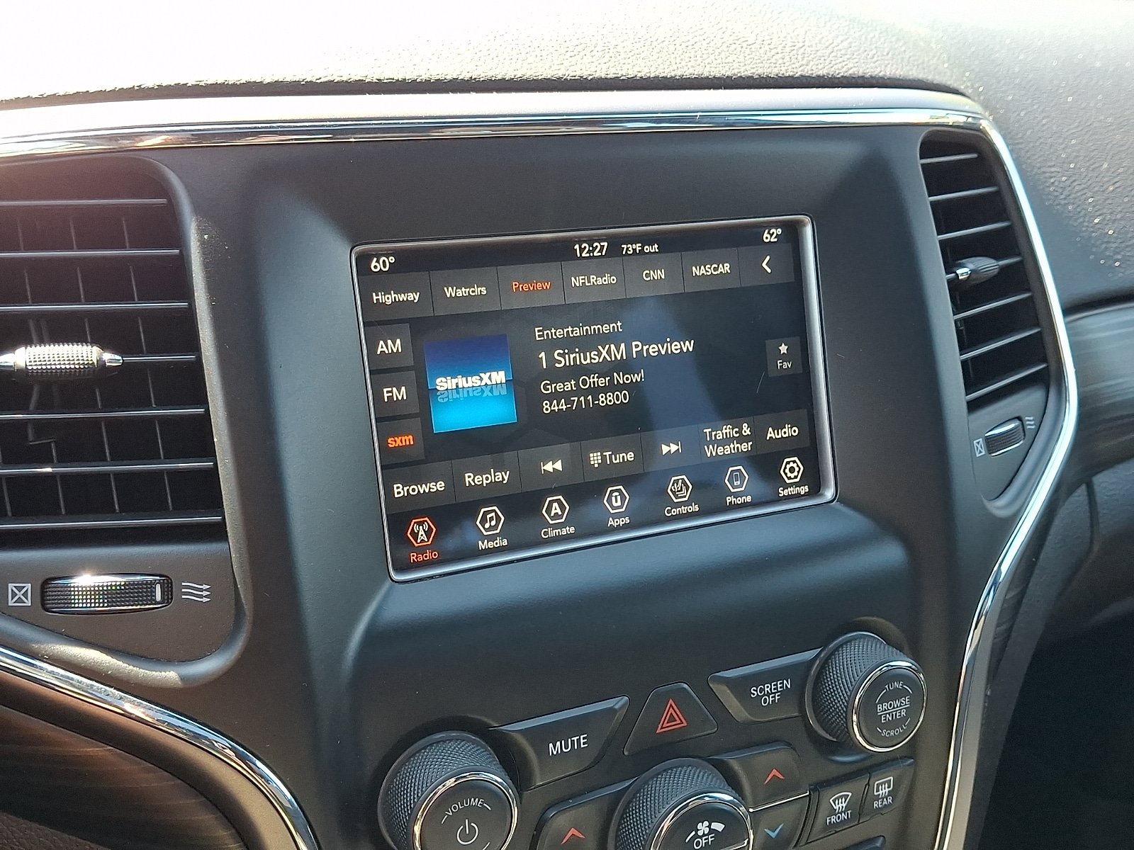 Used 2019 Jeep Grand Cherokee Laredo AWD/4WD image 19