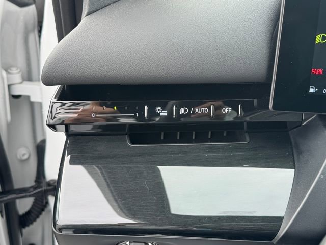 Certified 2025 BMW 530i xDrive 530i xDrive w/ Premium Package image 14