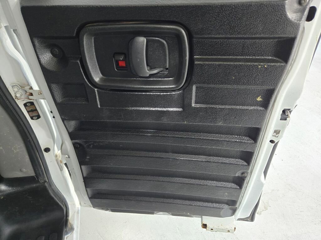 Used 2019 Chevrolet Express 3500 w/ Driver Convenience Package image 12