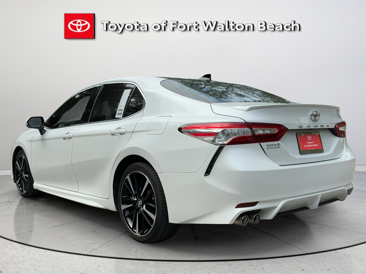 Used 2020 Toyota Camry XSE FWD image 4