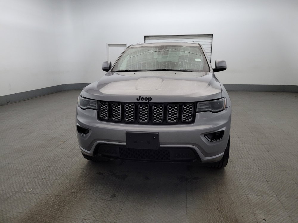 Used 2021 Jeep Grand Cherokee Laredo X image 15