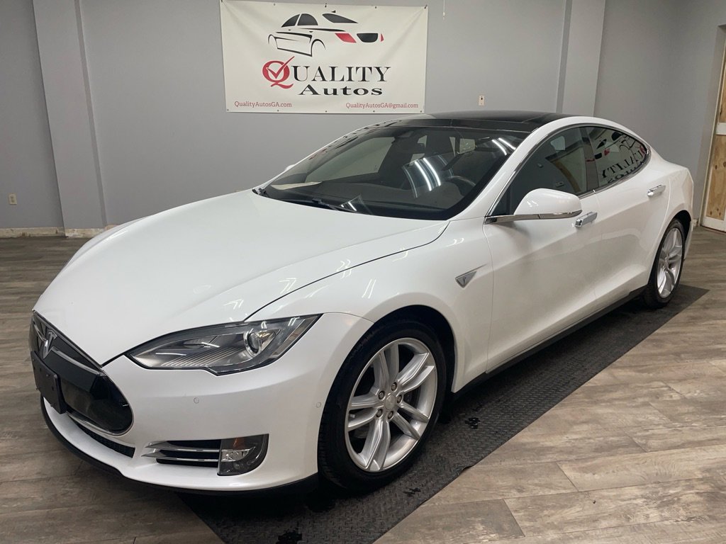 Used 2015 Tesla Model S 70 image 1