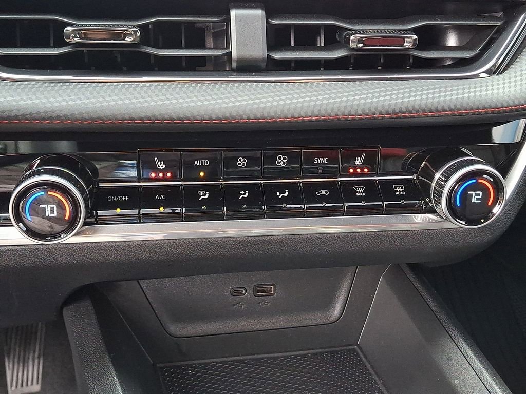 Used 2026 Chevrolet Equinox RS image 15