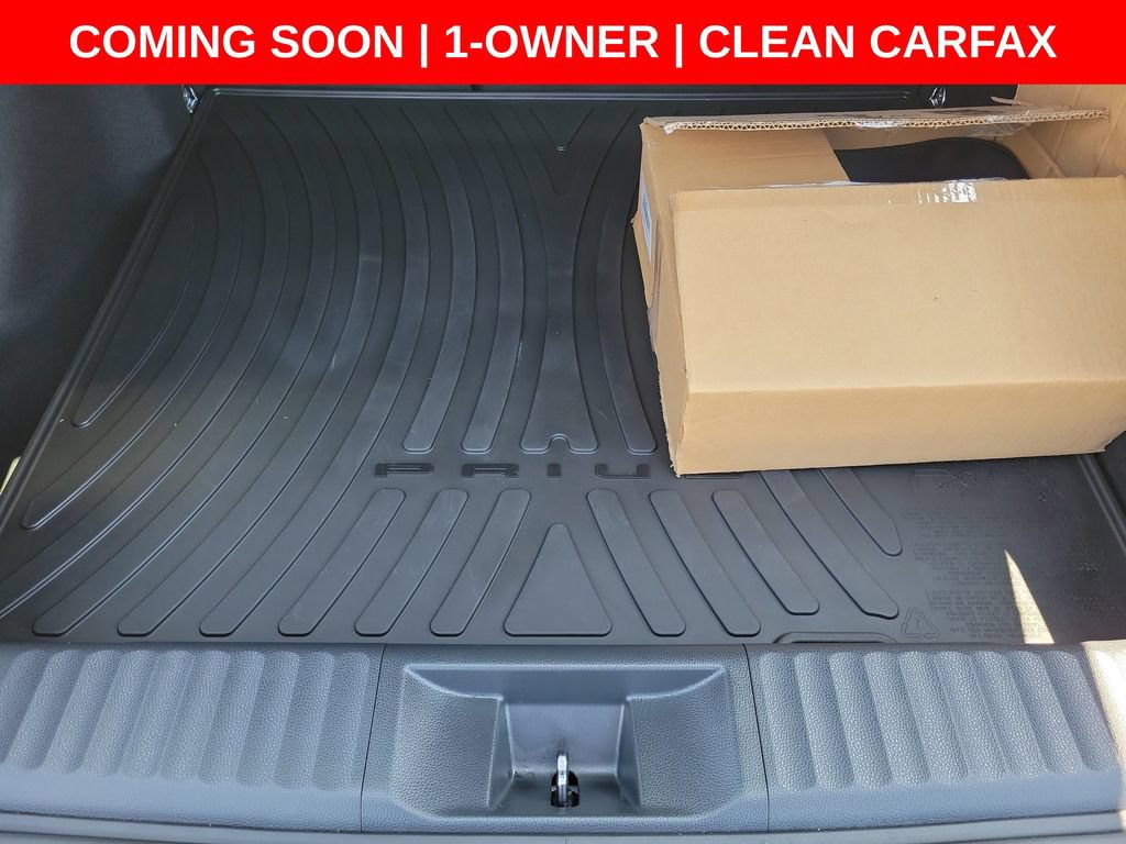 Used 2026 Toyota Prius Plug-In Hybrid FWD image 13