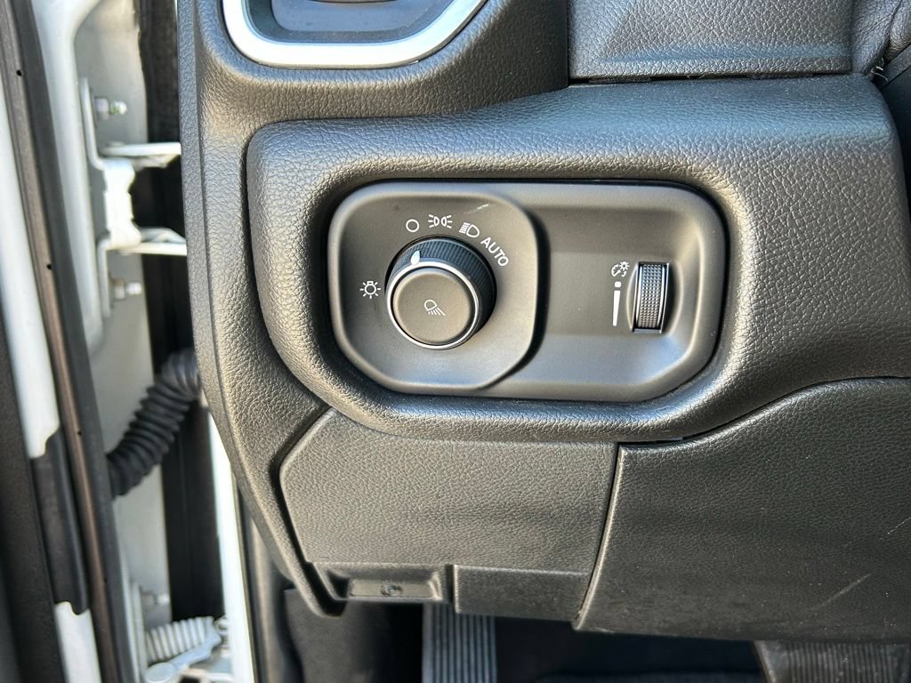 Used 2022 RAM 2500 Big Horn AWD/4WD image 15