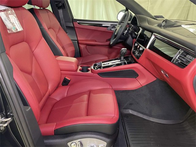 New 2026 Porsche Macan image 22