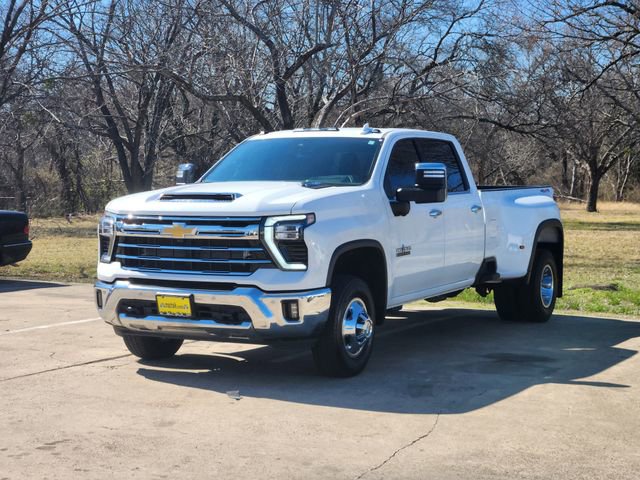 Used 2024 Chevrolet Silverado 3500 LTZ w/ LTZ Texas Edition AWD/4WD image 3