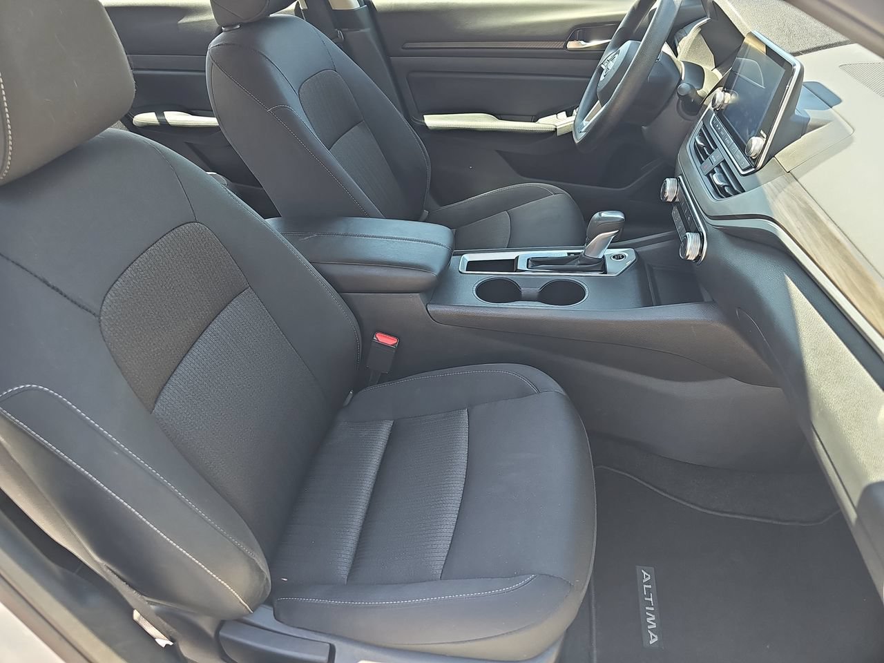 Certified 2025 Nissan Altima 2.5 SV FWD image 10