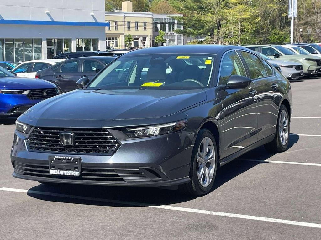Certified 2025 Honda Accord LX image 3
