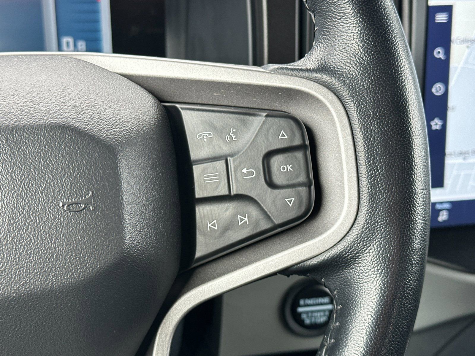 Used 2022 Ford Bronco Badlands image 28