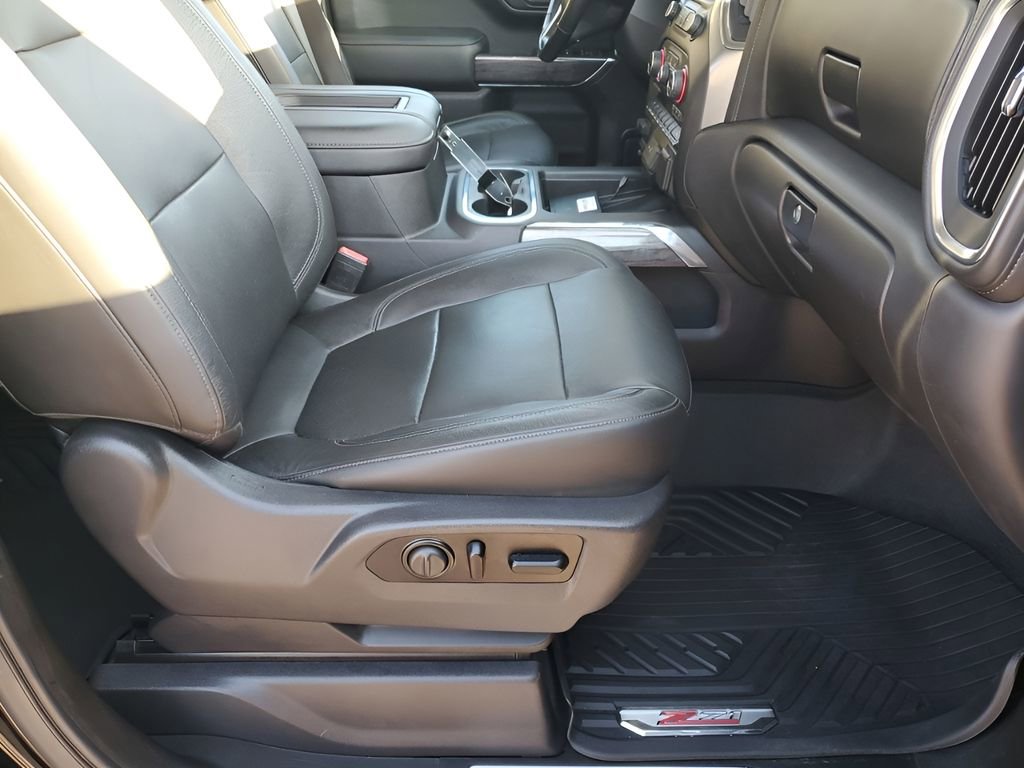 Used 2020 Chevrolet Silverado 1500 LTZ w/ LTZ Premium Package image 16