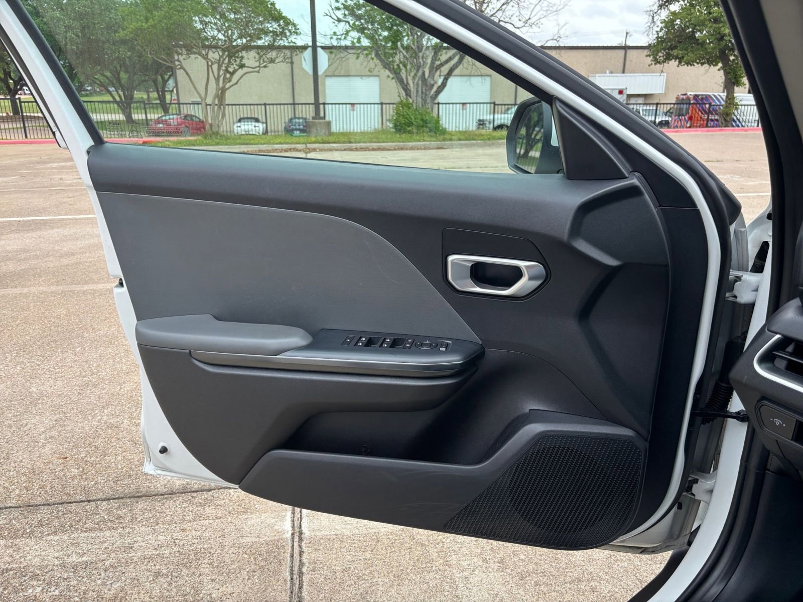 Used 2025 Kia K4 FWD image 18