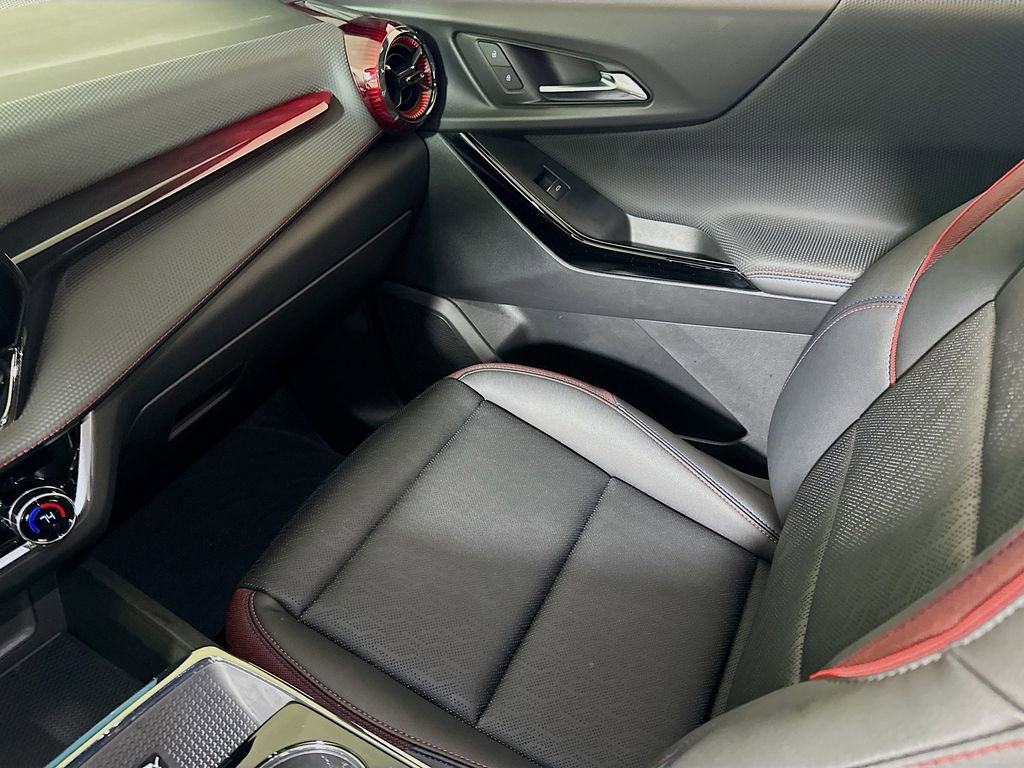 Certified 2025 Chevrolet Equinox RS w/ Safety and Technology Package image 21