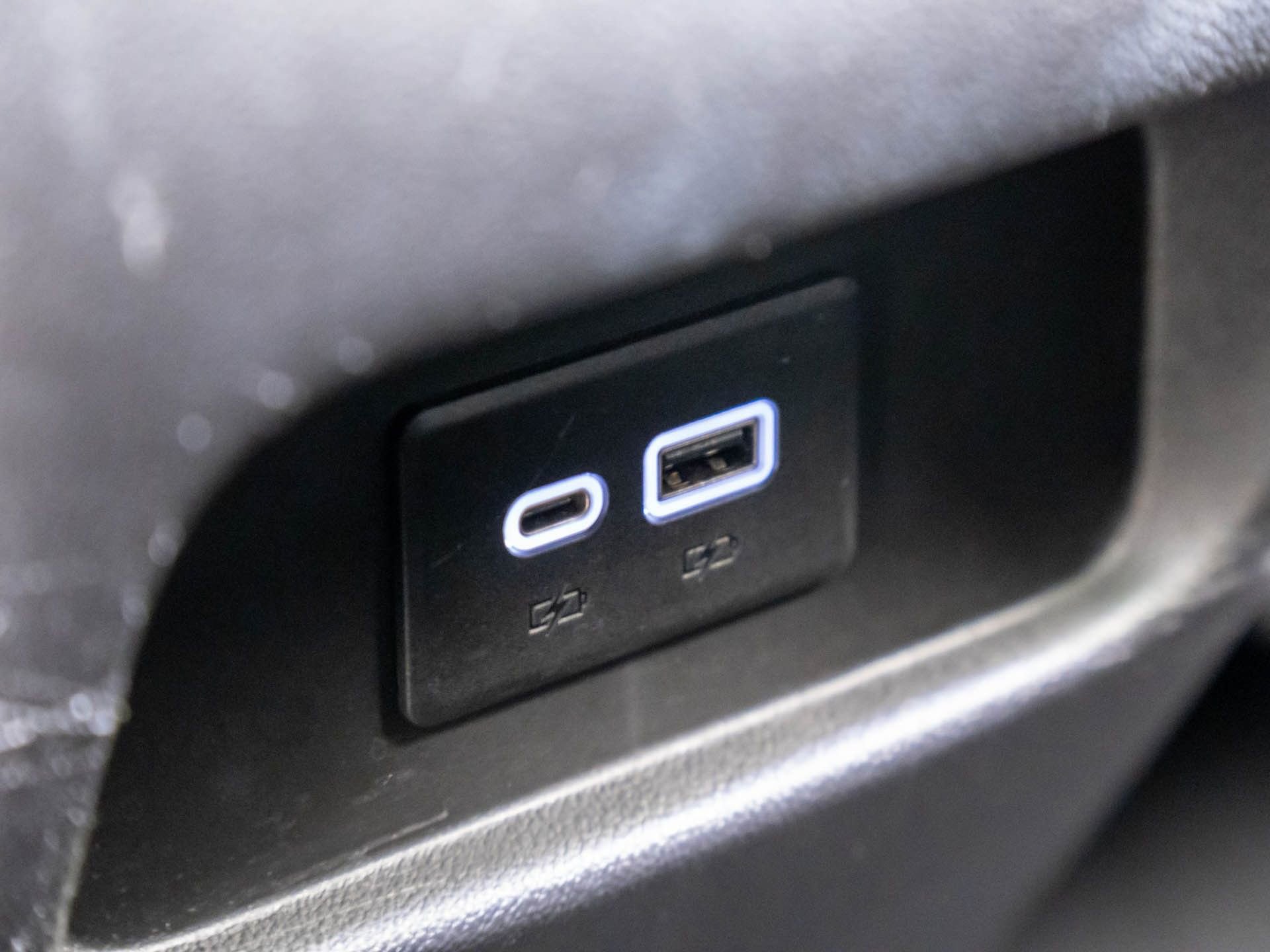 Certified 2023 Cadillac XT5 Sportv image 32