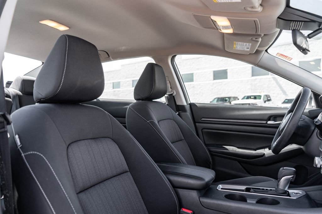 Used 2022 Nissan Altima 2.5 S FWD image 12