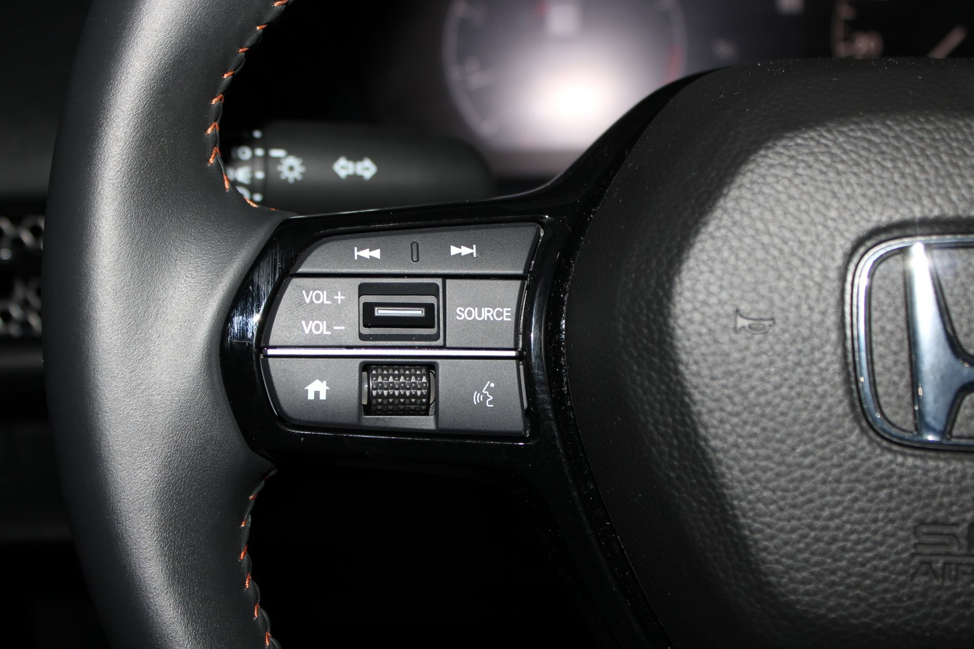Used 2025 Honda HR-V Sport image 31
