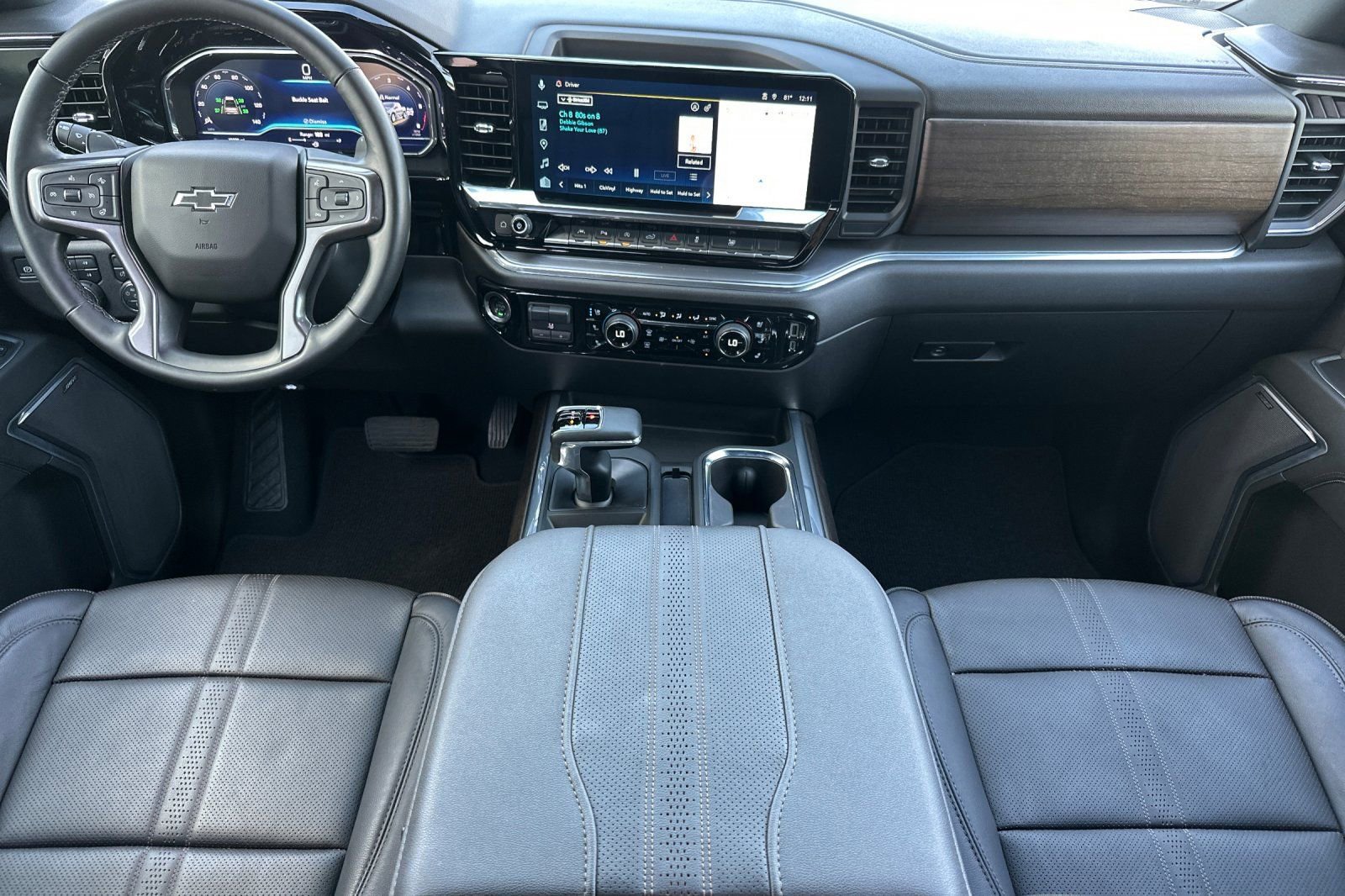 Certified 2025 Chevrolet Silverado 1500 High Country w/ Midnight Edition image 15