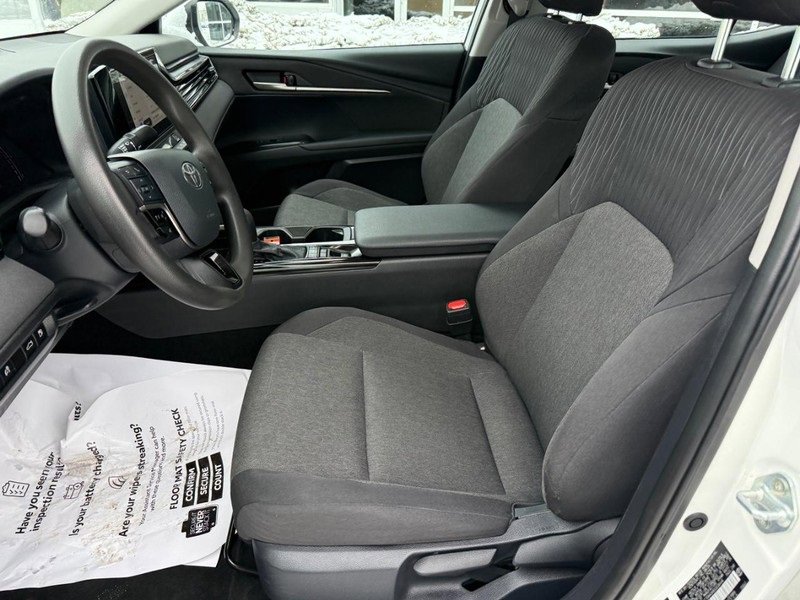 Used 2025 Toyota Camry LE image 16